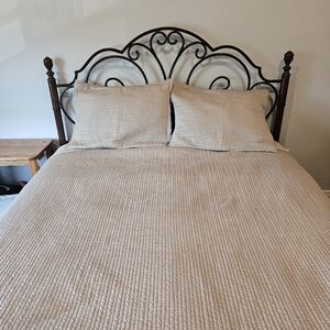 Lightweight Cotton Coverlet and 2 Pillow Shams